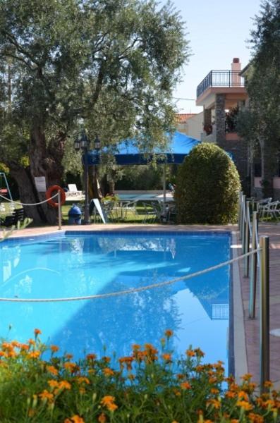 Ξενοδοχείο με διαμερίσματα Elia 3*